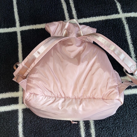 The Blogilates Mini Backpack - lilac haze - Picture 2 of 5